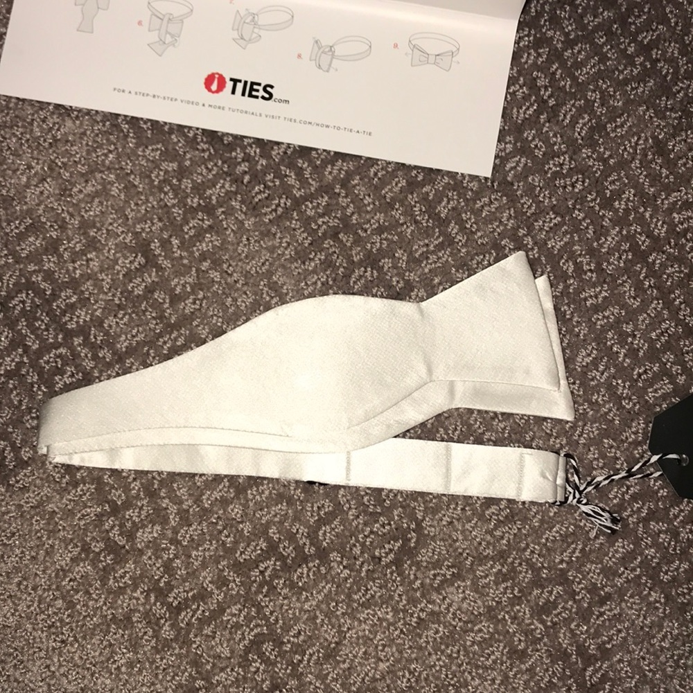 NWT White Silk Bow tie